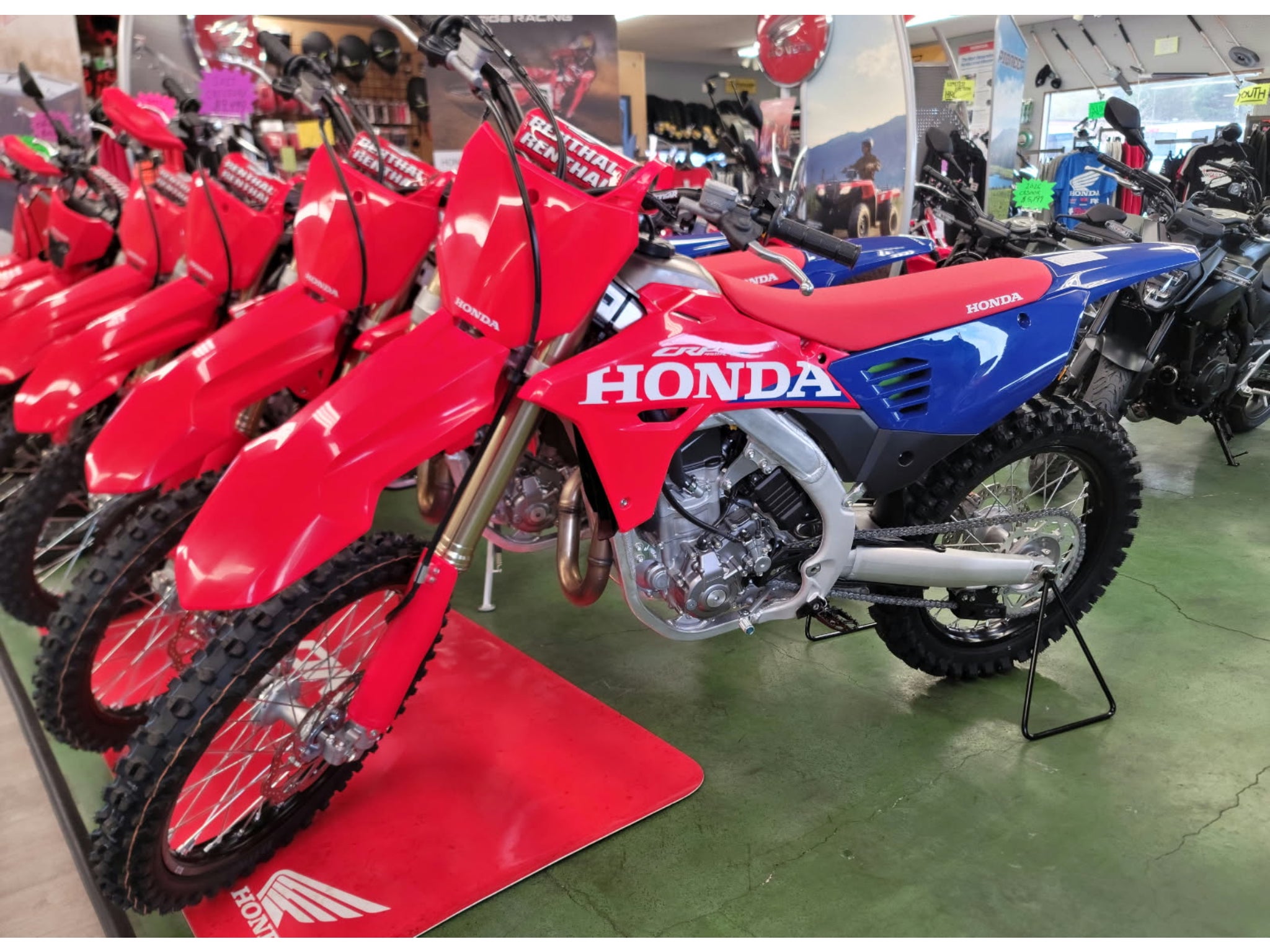 2027 Honda CRF450R Base