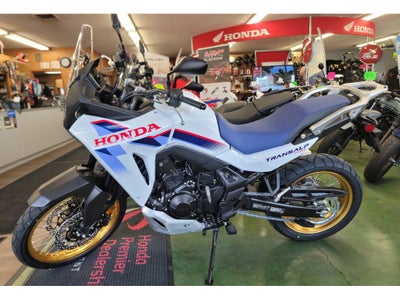 2026 Honda Transalp E-Clutch Base